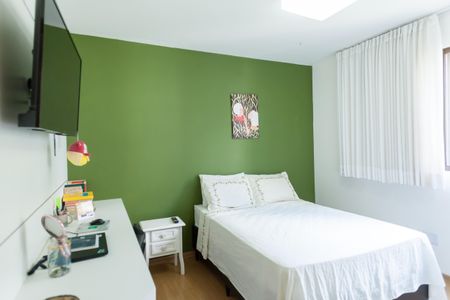 Apartamento à venda com 246m², 4 quartos e 3 vagasquarto 3