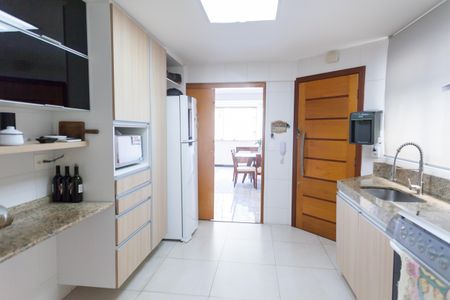Apartamento à venda com 246m², 4 quartos e 3 vagasCozinha
