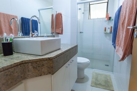 Apartamento à venda com 246m², 4 quartos e 3 vagasBanheiro Social