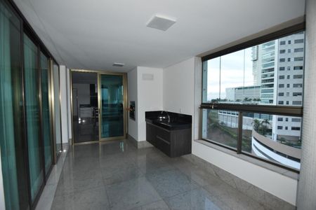 Apartamento à venda com 278m², 4 quartos e 4 vagas