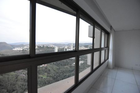 Apartamento à venda com 278m², 4 quartos e 4 vagas