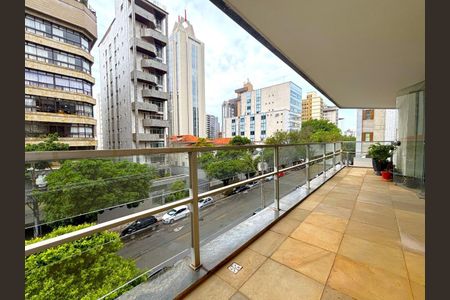 Apartamento à venda com 315m², 4 quartos e 3 vagasFoto 18