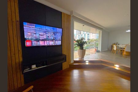 Apartamento à venda com 315m², 4 quartos e 3 vagasFoto 02