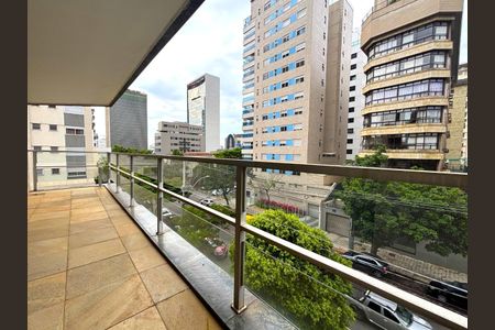 Apartamento à venda com 315m², 4 quartos e 3 vagasFoto 19