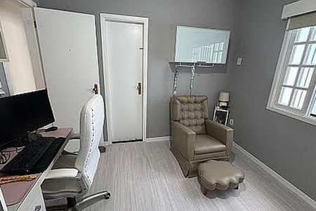 Casa à venda com 173m², 4 quartos e 4 vagas