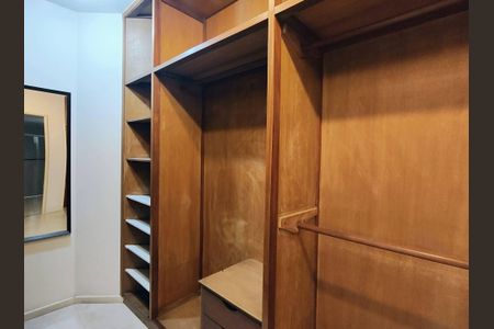 Apartamento à venda com 232m², 3 quartos e 3 vagas