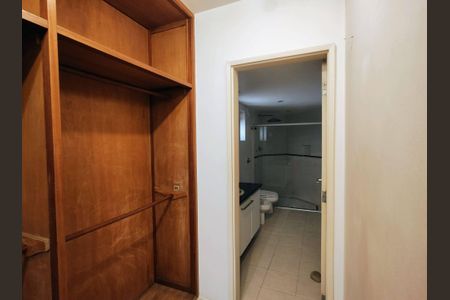 Apartamento à venda com 232m², 3 quartos e 3 vagas