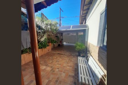 Casa à venda com 2 quartos, 211m² em Vila Helena, Jundiaí