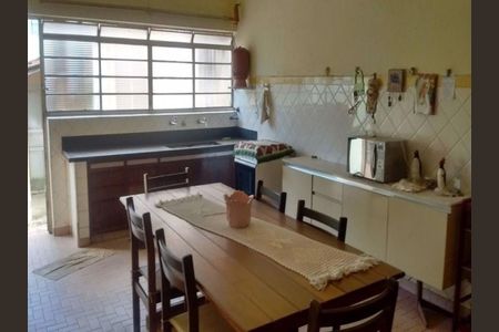 Casa à venda com 5 quartos, 310m² em Anhangabaú, Jundiaí