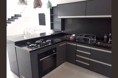 Casa à venda com 3 quartos, 300m² em Vale Azul, Jundiaí