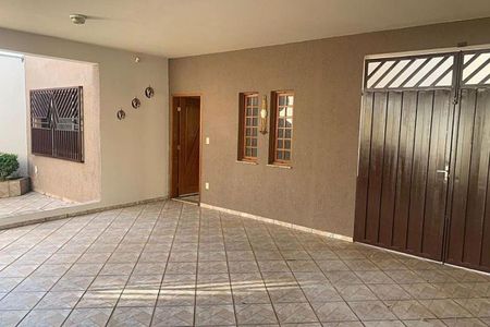 Casa à venda com 210m², 3 quartos e 2 vagas