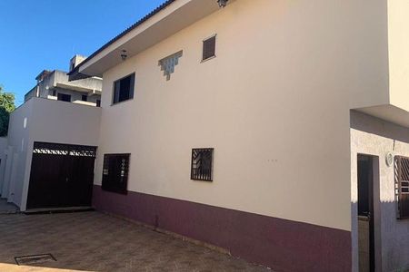 Casa à venda com 210m², 3 quartos e 2 vagas