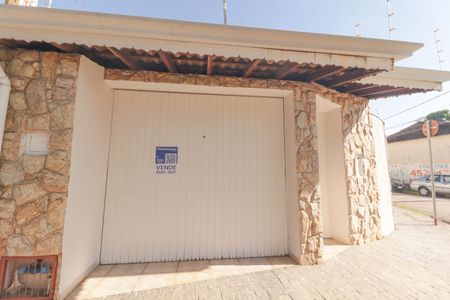 Casa à venda com 404m², 4 quartos e 6 vagasFachada