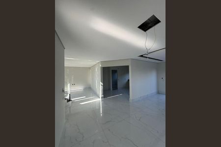 Casa à venda com 3 quartos, 193m² em Jardim Marambaia II, Jundiaí