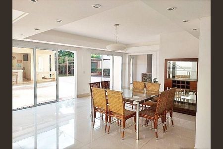 Casa à venda com 3 quartos, 386m² em Loteamento Portal do Paraiso, Jundiaí