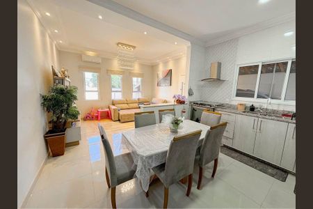 Casa à venda com 3 quartos, 121m² em Jardim Primavera, Jundiaí