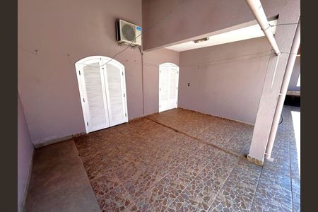 Casa à venda com 4 quartos, 271m² em Jardim Ermida I, Jundiaí