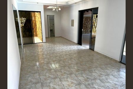 Casa à venda com 4 quartos, 271m² em Jardim Ermida I, Jundiaí