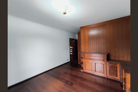 Casa à venda com 433m², 3 quartos e 8 vagasSuíte