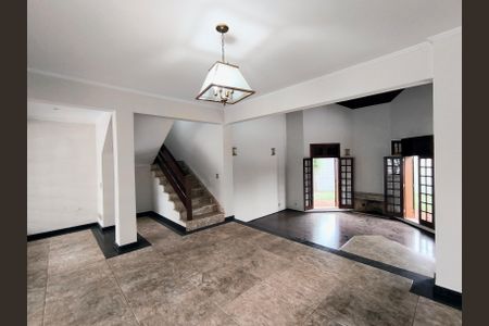 Casa à venda com 433m², 3 quartos e 8 vagasSala