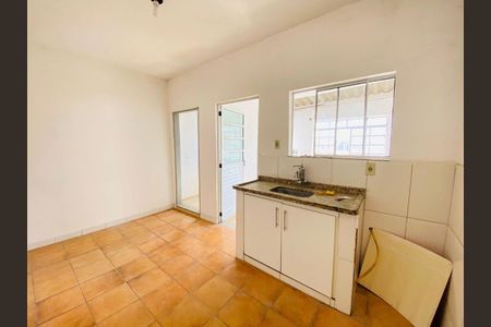 Casa à venda com 2 quartos, 106m² em Vila Nova Esperia, Jundiaí