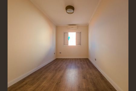 Casa à venda com 3 quartos, 348m² em Vila Galvão, Jundiaí