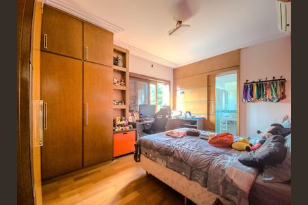 Casa à venda com 5 quartos, 488m² em Jardim Santa Teresa, Jundiaí