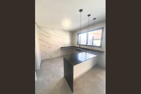 Casa à venda com 3 quartos, 215m² em Jardim Ermida I, Jundiaí