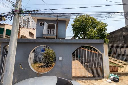 Casa para alugar com 200m², 4 quartos e 3 vagasFachada