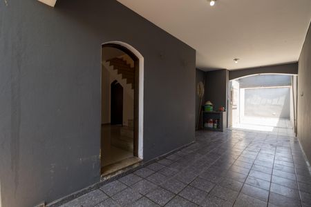 Casa para alugar com 200m², 4 quartos e 3 vagasEntrada Social
