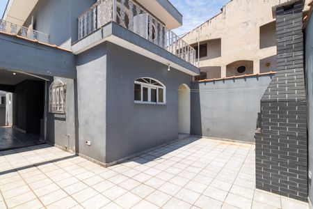 Casa para alugar com 200m², 4 quartos e 3 vagasQuintal