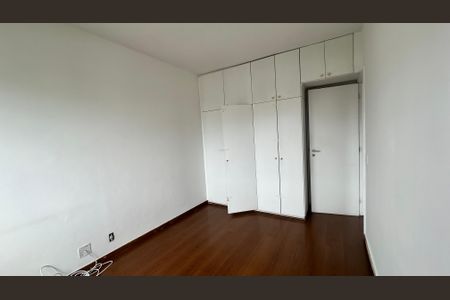 Apartamento à venda com 84m², 2 quartos e 2 vagasQuarto 2