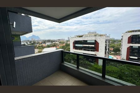 Apartamento à venda com 84m², 2 quartos e 2 vagasVaranda