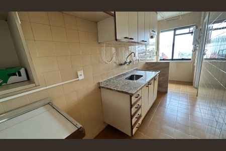 Apartamento à venda com 84m², 2 quartos e 2 vagasCozinha