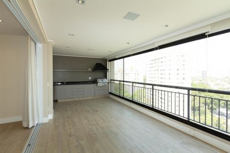 Apartamento à venda com 134m², 3 quartos e 3 vagasVaranda