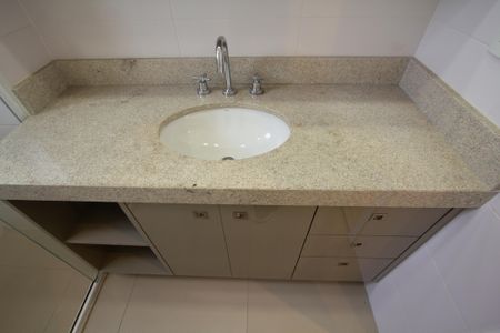 Apartamento à venda com 134m², 3 quartos e 3 vagasBanheiro da Suíte 3