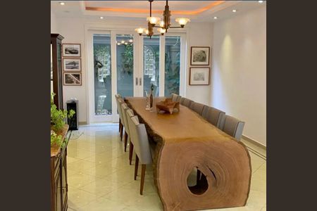 Casa à venda com 3 quartos, 435m² em Alto de Pinheiros, São Paulo