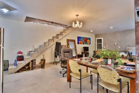 Casa à venda com 4 quartos, 160m² em Vila Clementino, São Paulo