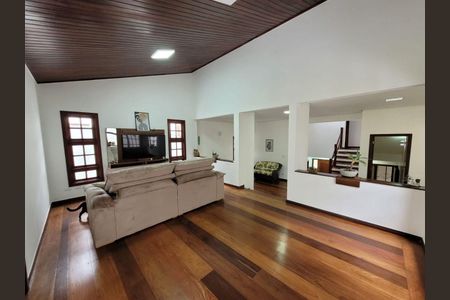 Casa à venda com 4 quartos, 247m² em Alphaville, Santana de Parnaíba