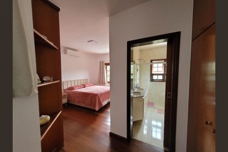 Casa à venda com 4 quartos, 247m² em Alphaville, Santana de Parnaíba