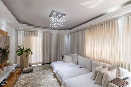 Casa à venda com 3 quartos, 226m² em Vila Euthalia, São Paulo