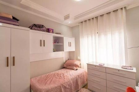 Casa à venda com 3 quartos, 226m² em Vila Euthalia, São Paulo