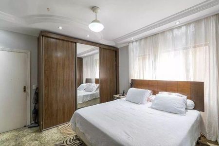 Casa à venda com 3 quartos, 226m² em Vila Euthalia, São Paulo