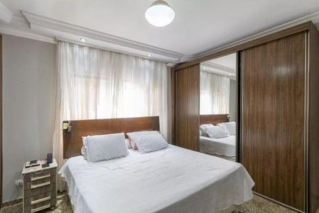 Casa à venda com 3 quartos, 226m² em Vila Euthalia, São Paulo