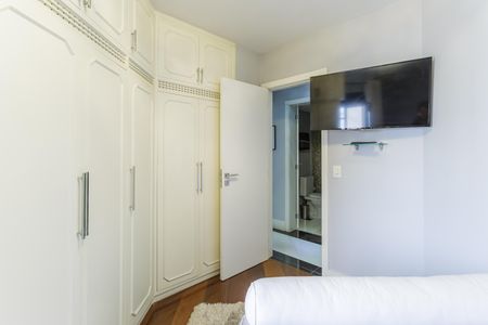 Apartamento à venda com 130m², 3 quartos e 2 vagasQuarto 1