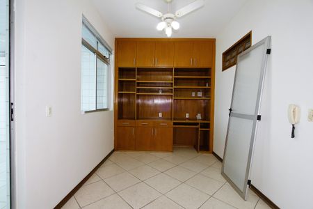 Apartamento à venda com 240m², 4 quartos e 2 vagasquarto 3