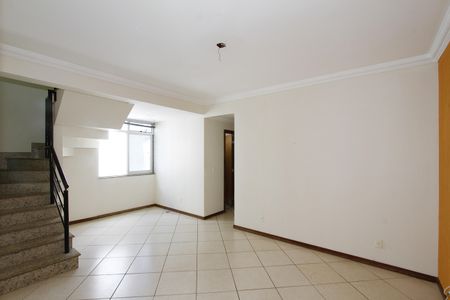 Apartamento à venda com 240m², 4 quartos e 2 vagasSala