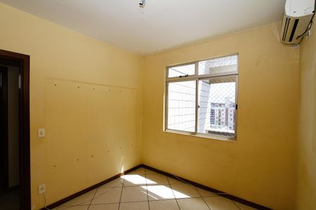Apartamento à venda com 240m², 4 quartos e 2 vagasQuarto 2