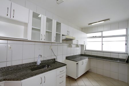 Apartamento à venda com 240m², 4 quartos e 2 vagasCozinha