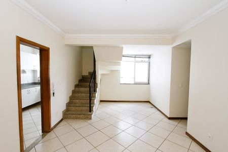 Apartamento à venda com 240m², 4 quartos e 2 vagasSala
